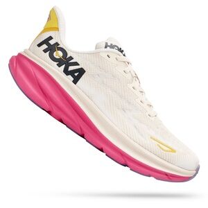 HOKA Women's Clifton 9 in eggnog / blanc de blanc Running Shoes size 6.5